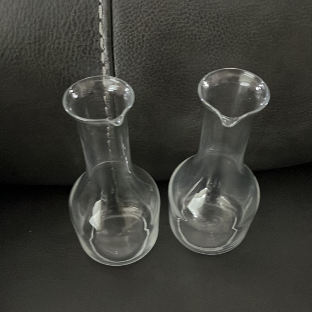 * last chance* Luigi Bormioli new glass oil and vinegar cruet set - Picture 6 of 8